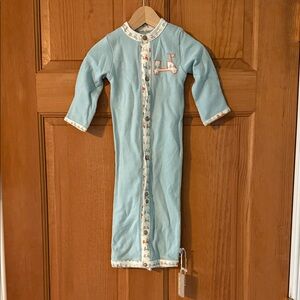 Finn + Emma Size 0-3 months Blue Baby Organic Cotton Sleep Gown w/car trim NWT